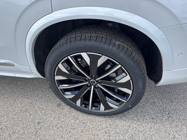 new 2025 Volvo XC90 Plug-In Hybrid car, priced at $80,295