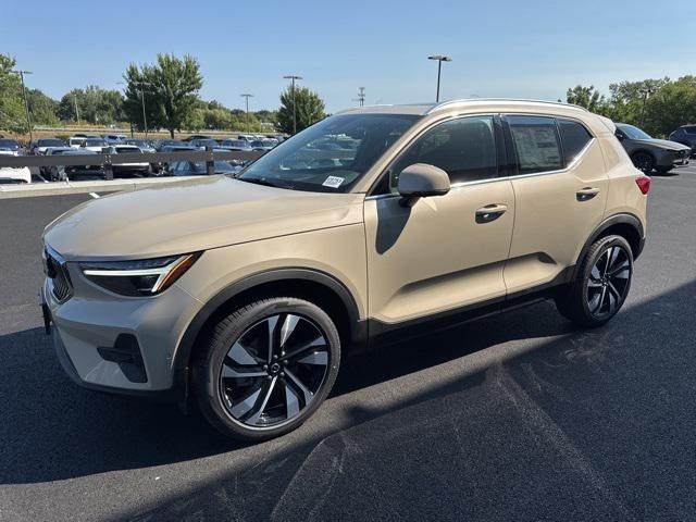 new 2025 Volvo XC40 car, priced at $48,040