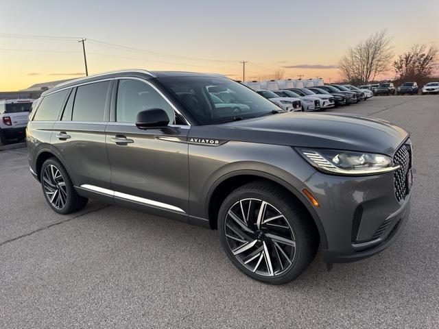 new 2025 Lincoln Aviator car, priced at $80,650