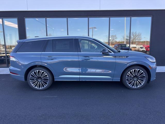 new 2025 Lincoln Aviator car, priced at $90,210