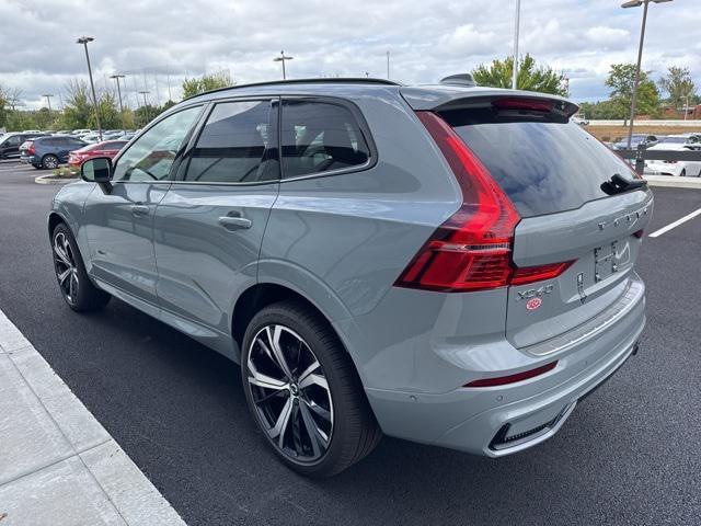 new 2025 Volvo XC60 car, priced at $57,025