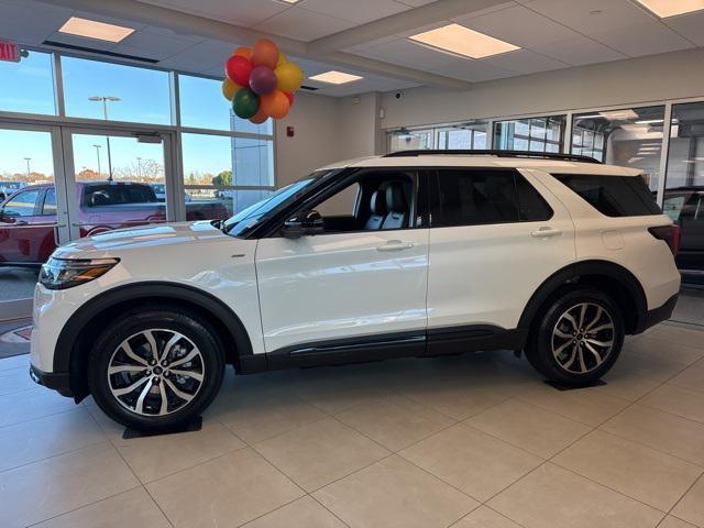 new 2025 Ford Explorer car, priced at $45,612