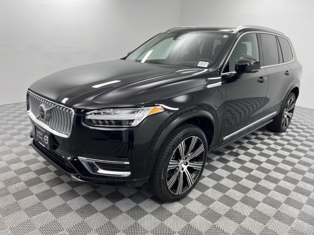 new 2025 Volvo XC90 Plug-In Hybrid car