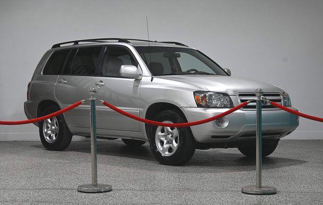 used 2006 Toyota Highlander car, priced at $6,995