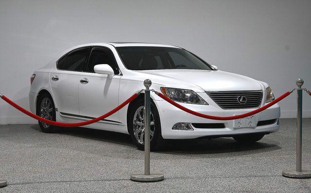 used 2007 Lexus LS 460 car, priced at $8,995