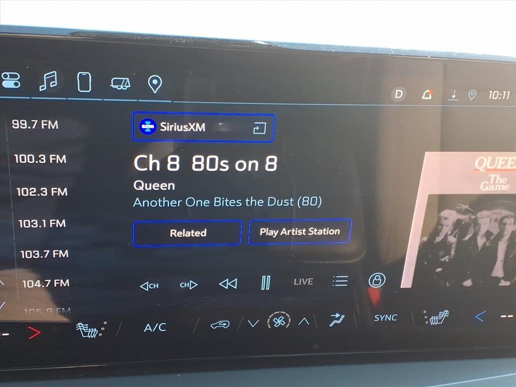 used 2025 Chevrolet Traverse car, priced at $37,681