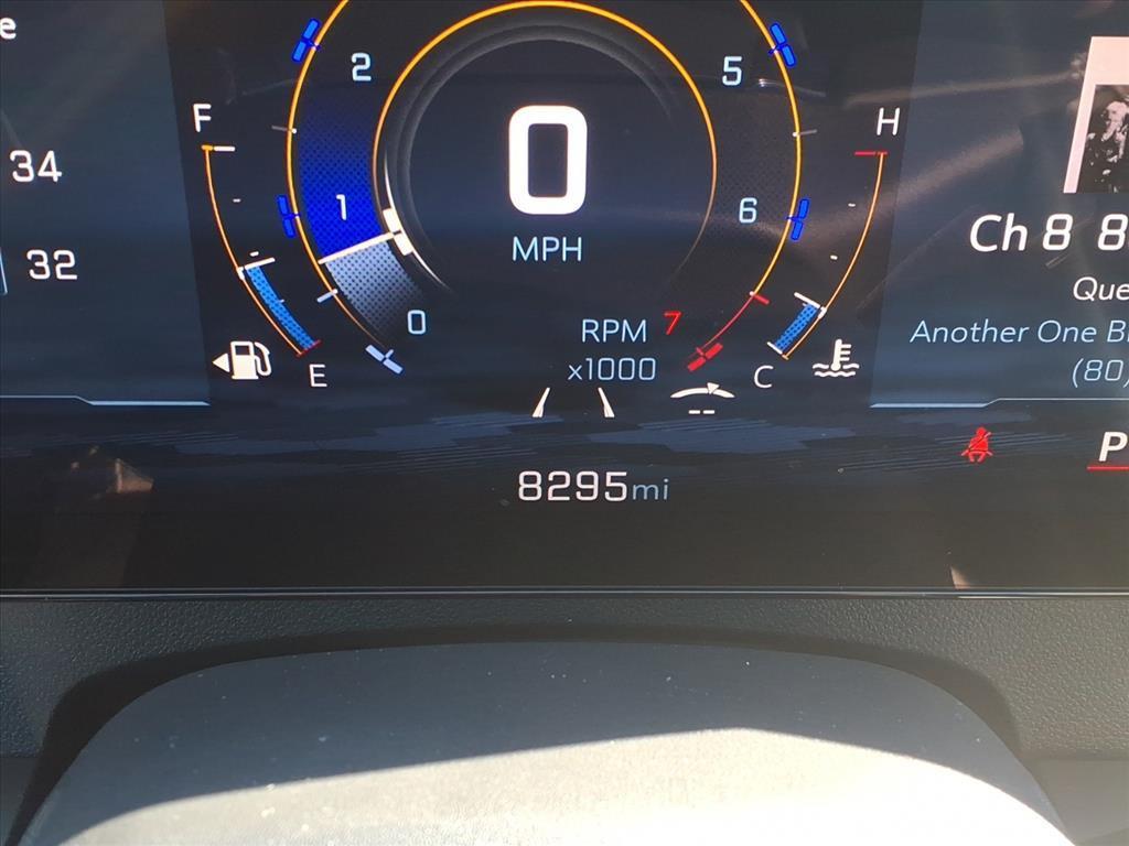 used 2025 Chevrolet Traverse car, priced at $37,681