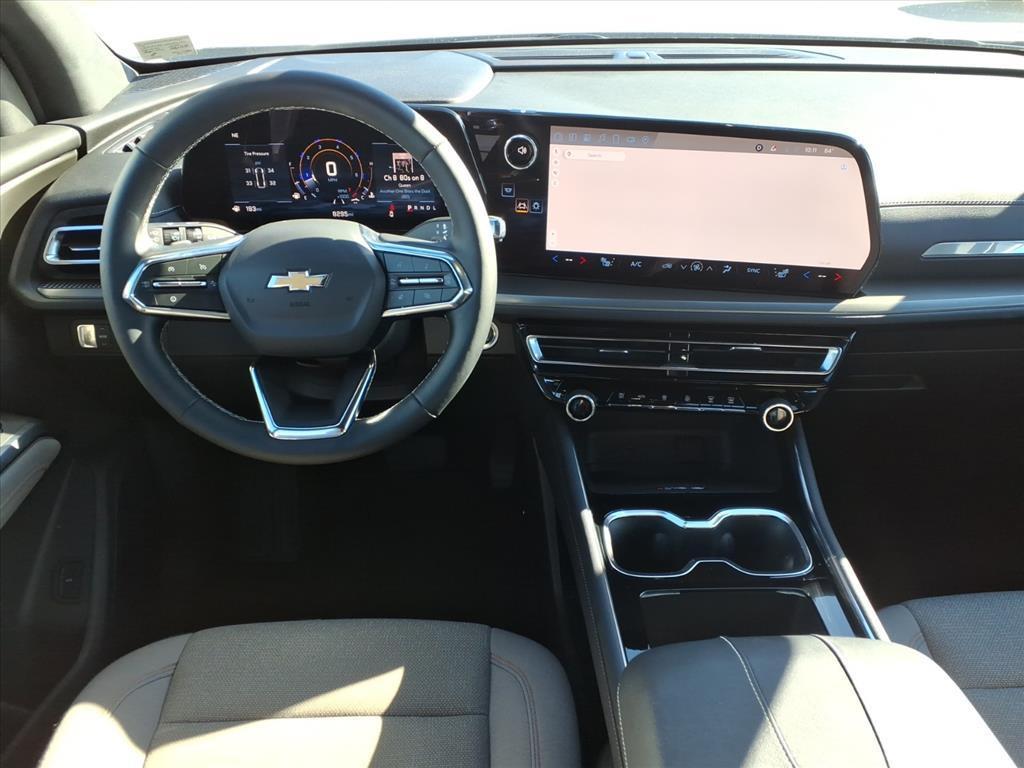 used 2025 Chevrolet Traverse car, priced at $37,681