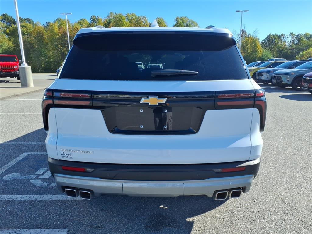 used 2025 Chevrolet Traverse car, priced at $37,681