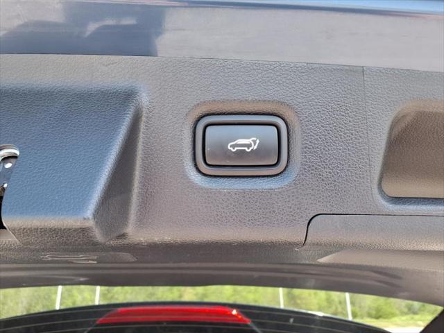 used 2022 Hyundai Santa Fe car, priced at $23,982