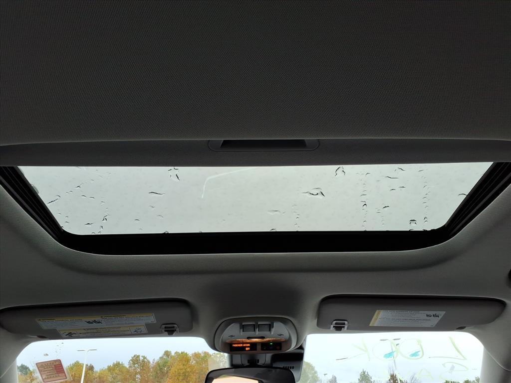 new 2025 Chevrolet Trax car, priced at $25,900