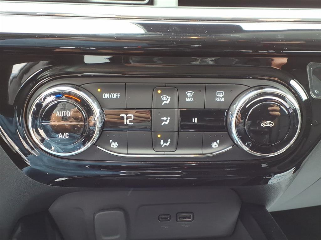 new 2025 Chevrolet Trax car, priced at $25,900