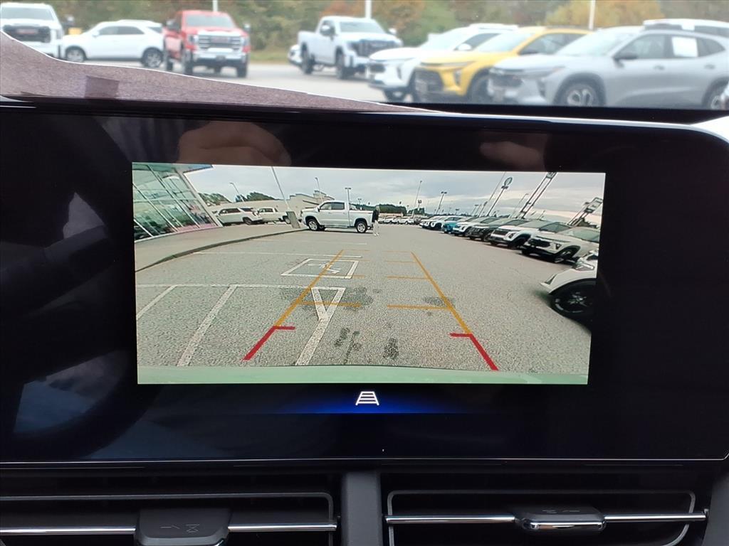 new 2025 Chevrolet Trax car, priced at $25,900