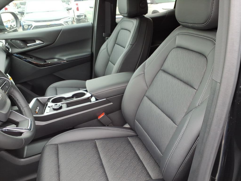 new 2026 Chevrolet Equinox car, priced at $31,900