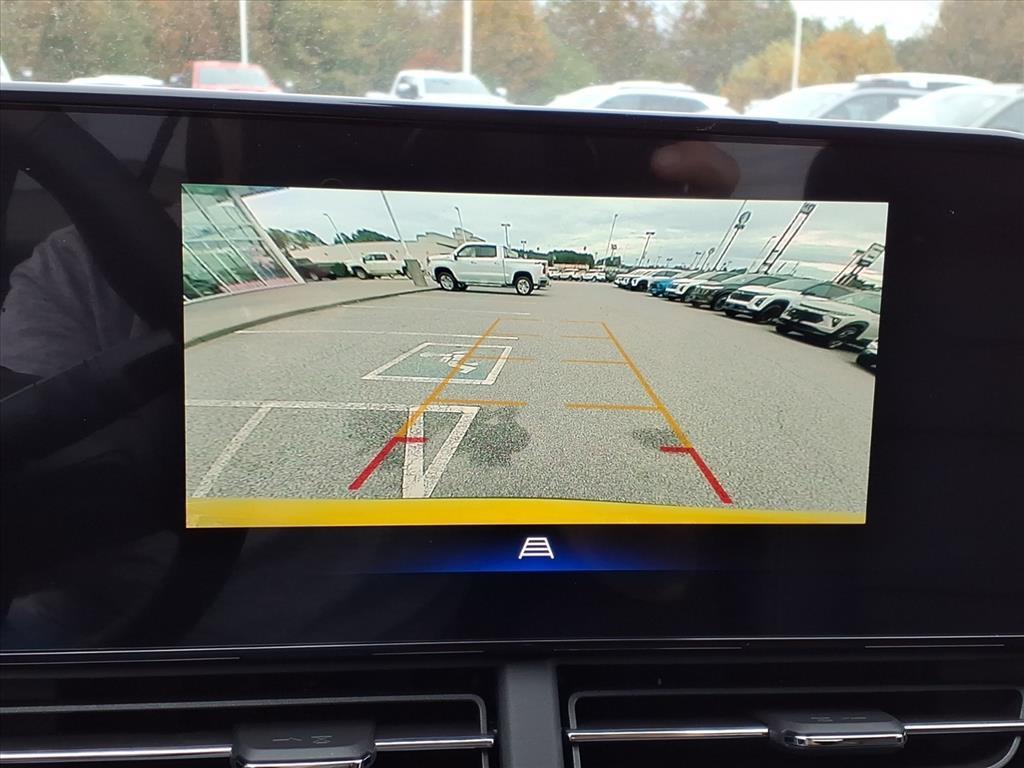 new 2025 Chevrolet Trax car, priced at $24,900