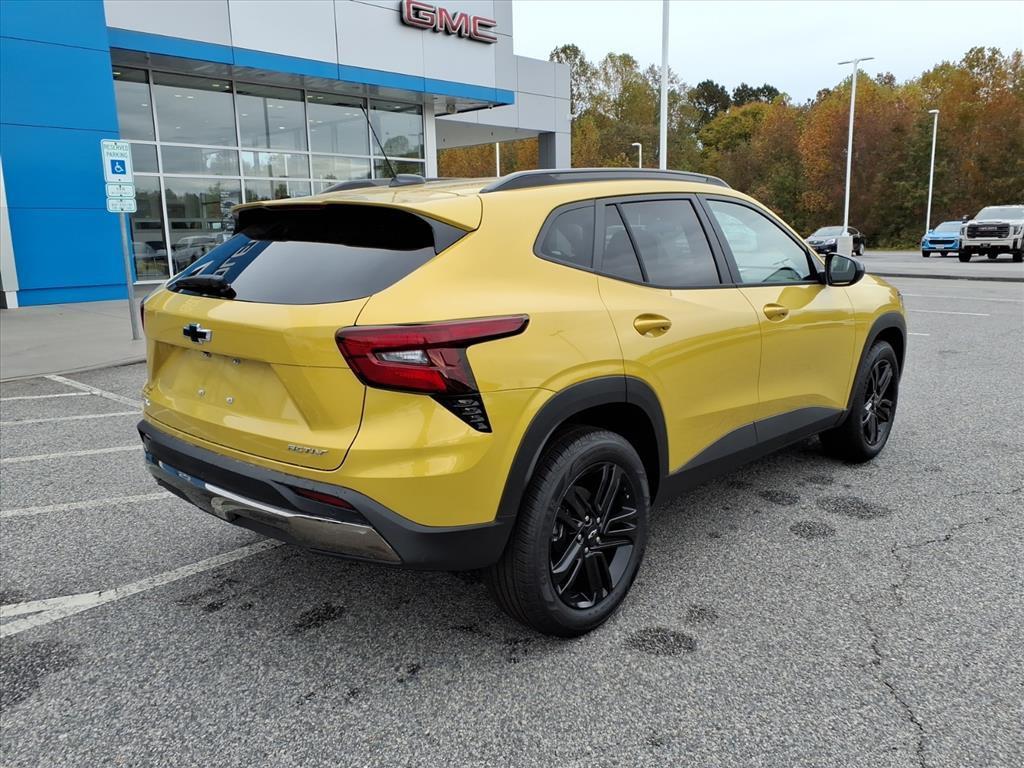 new 2025 Chevrolet Trax car, priced at $24,900