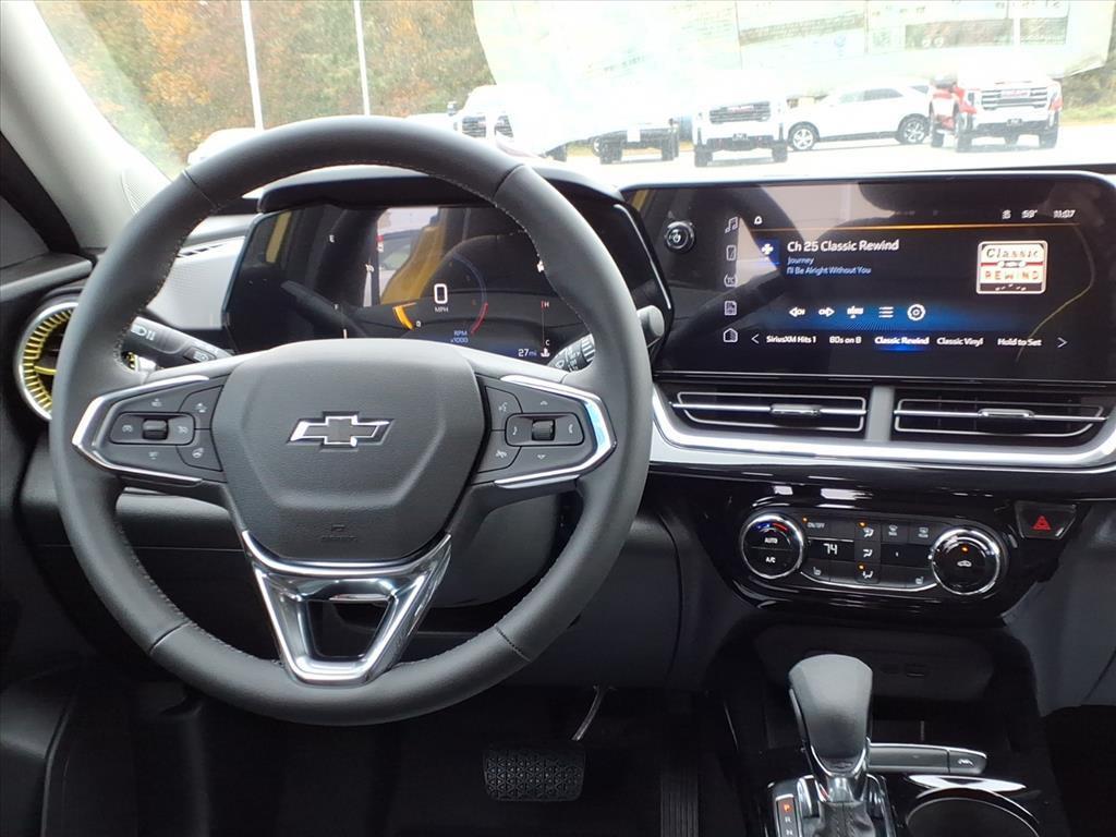 new 2025 Chevrolet Trax car, priced at $24,900