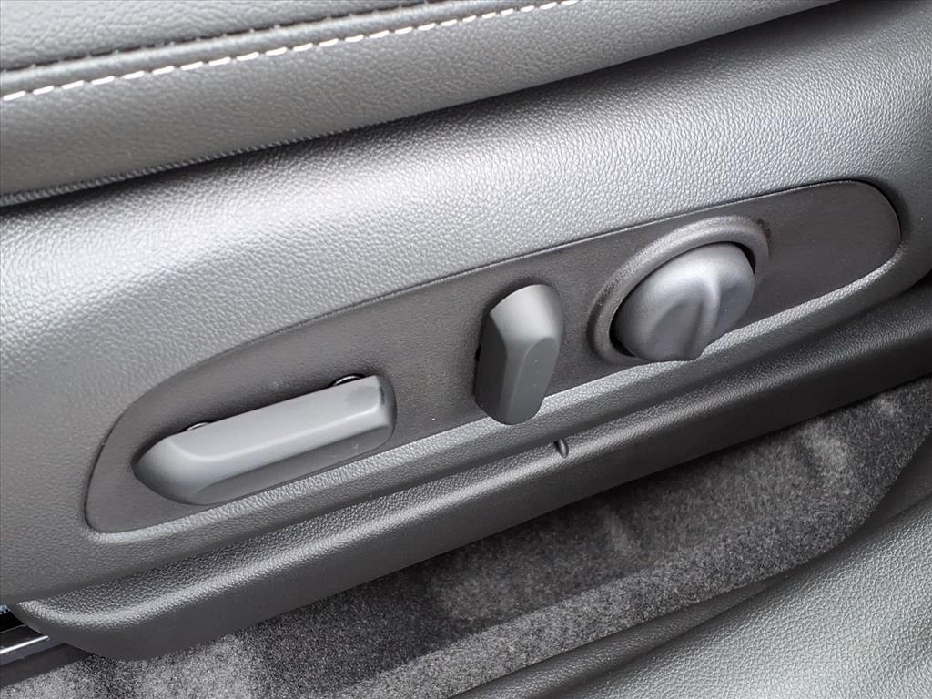 new 2025 Chevrolet Trax car, priced at $24,900