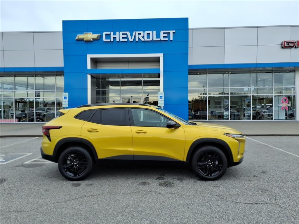 new 2025 Chevrolet Trax car, priced at $24,900
