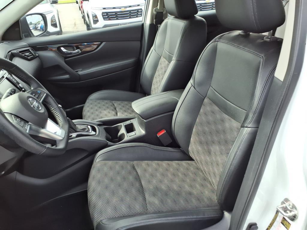 used 2022 Nissan Rogue Sport car, priced at $23,782
