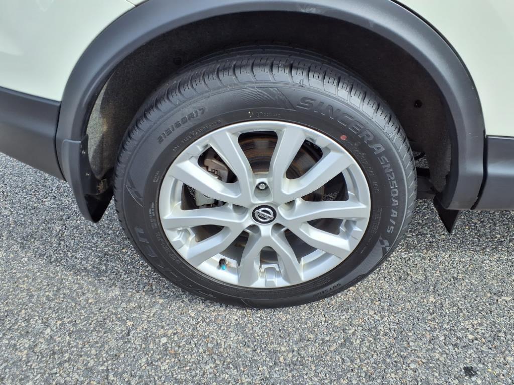 used 2022 Nissan Rogue Sport car, priced at $23,782