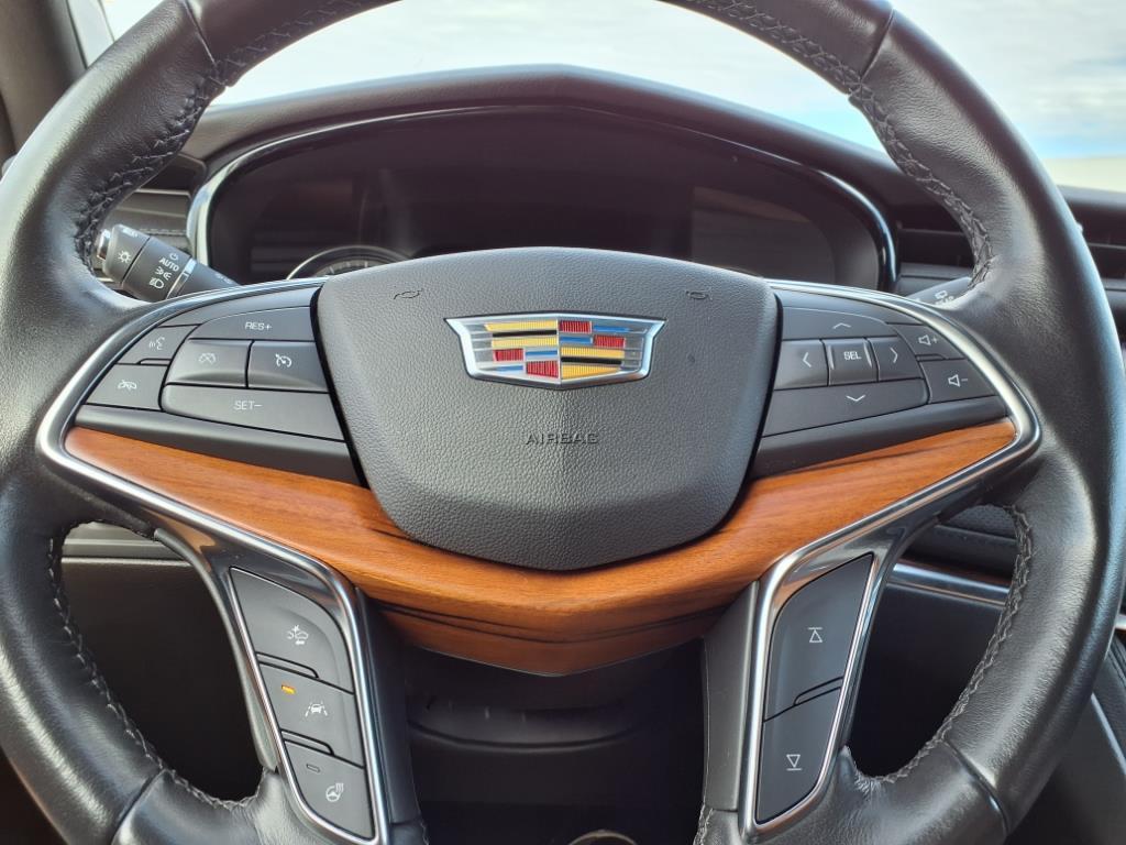used 2020 Cadillac XT5 car, priced at $25,881