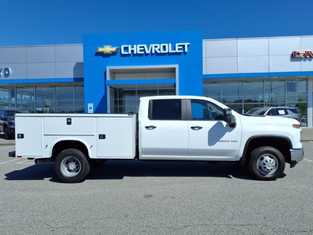 new 2025 Chevrolet Silverado 3500 car, priced at $77,400