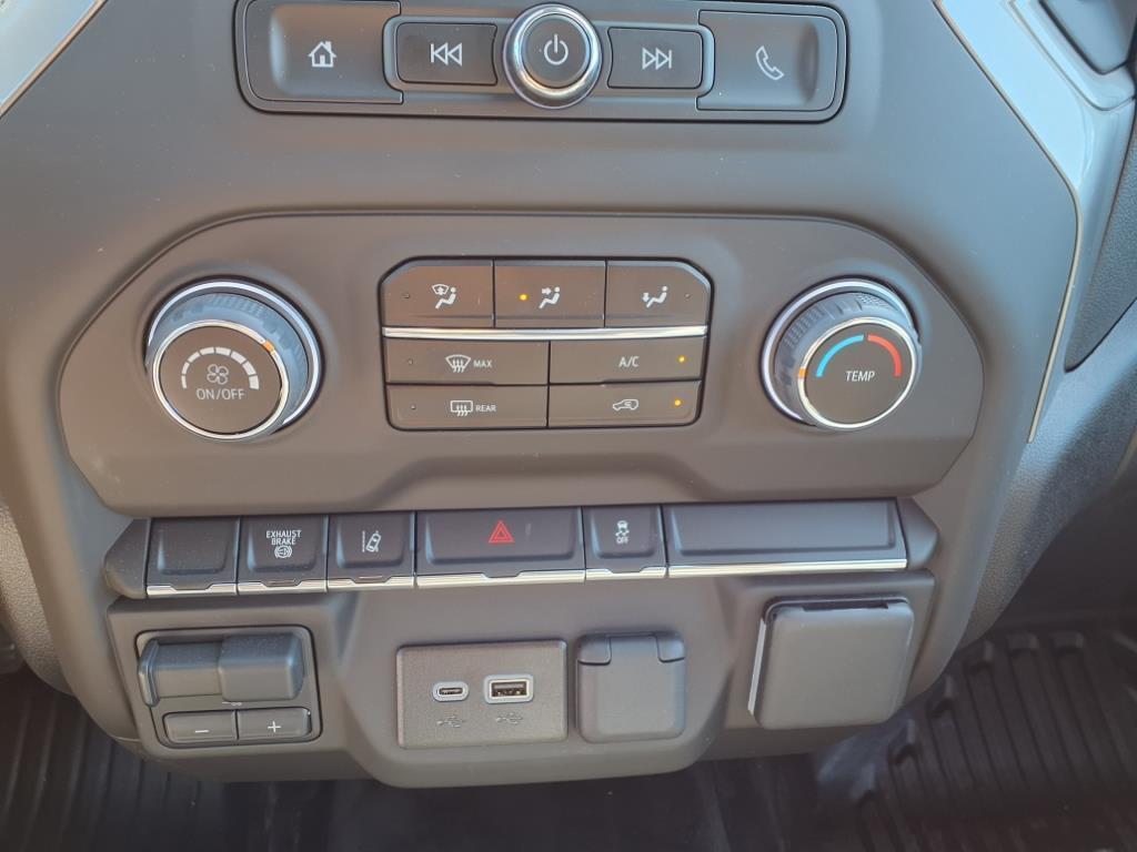 new 2025 Chevrolet Silverado 3500 car, priced at $77,400