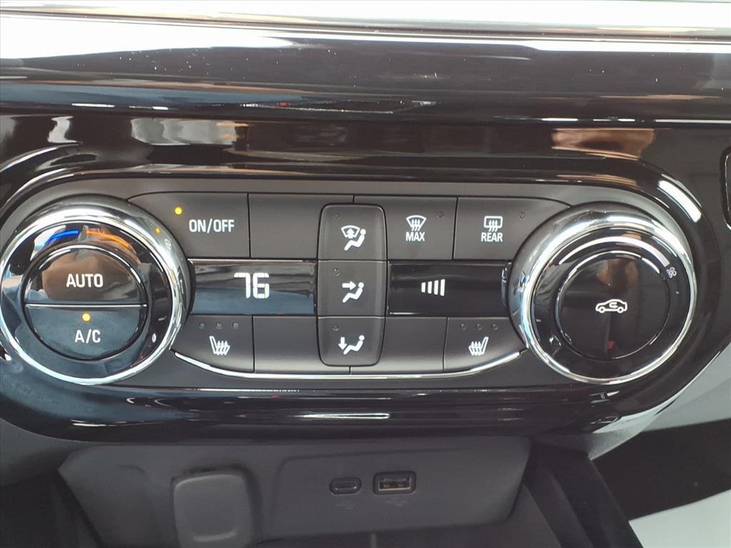 new 2025 Chevrolet Trax car, priced at $24,800