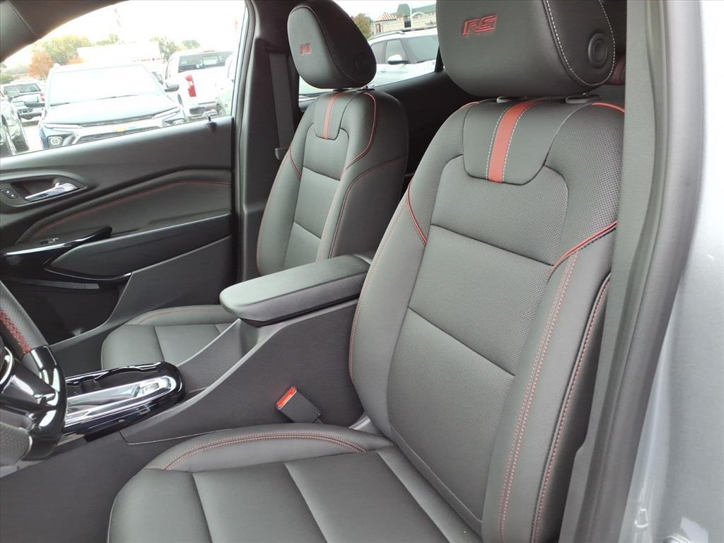new 2025 Chevrolet Trax car, priced at $24,800