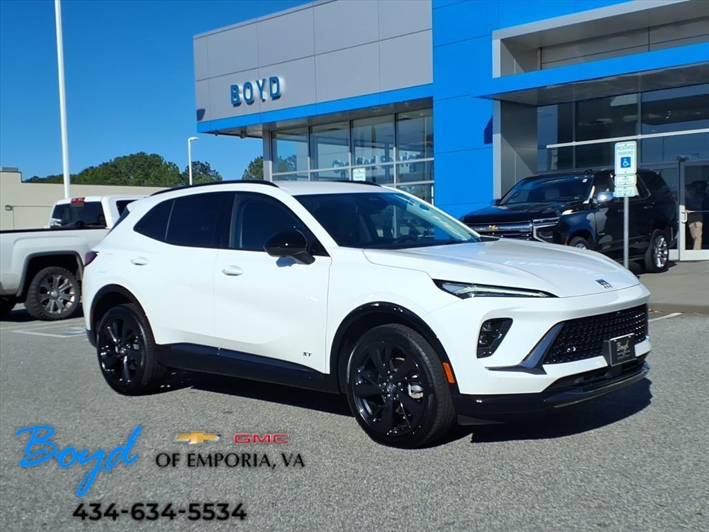 used 2025 Buick Envision car, priced at $34,782