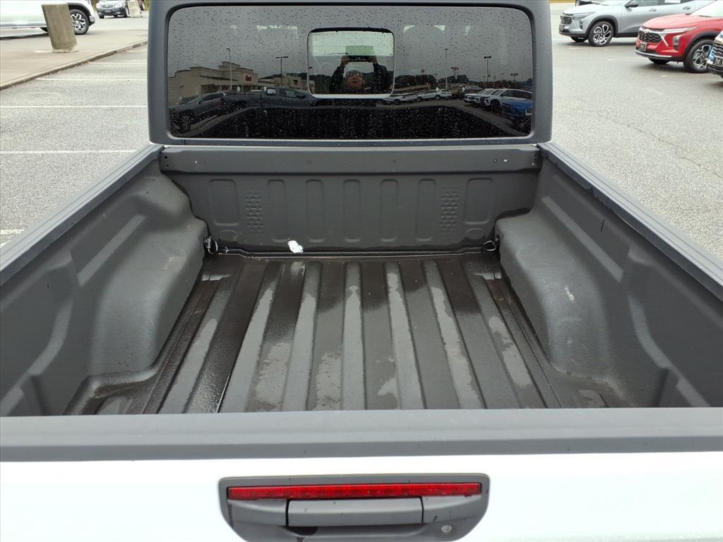 used 2022 Jeep Gladiator car, priced at $28,582