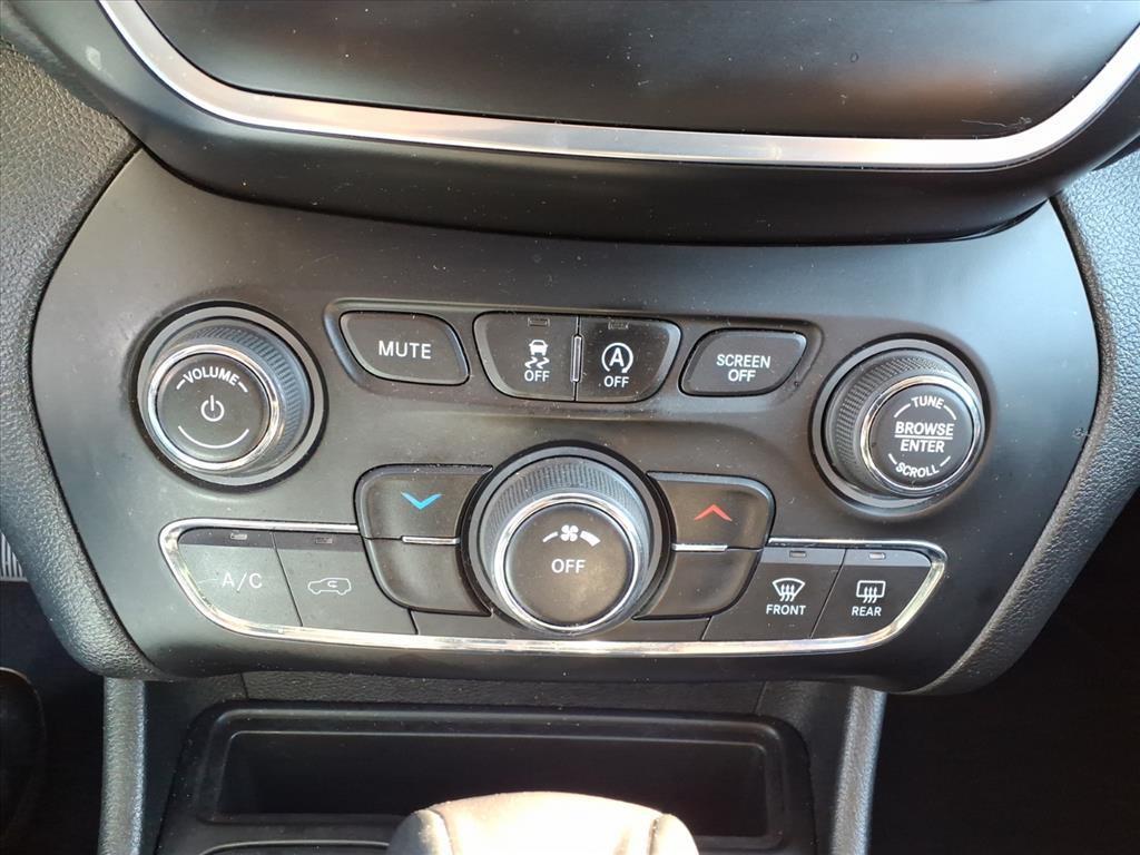 used 2019 Jeep Cherokee car, priced at $14,882