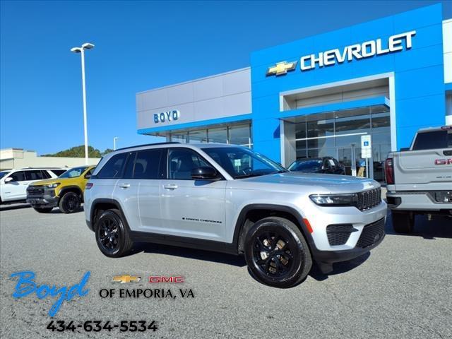 used 2024 Jeep Grand Cherokee car, priced at $37,981