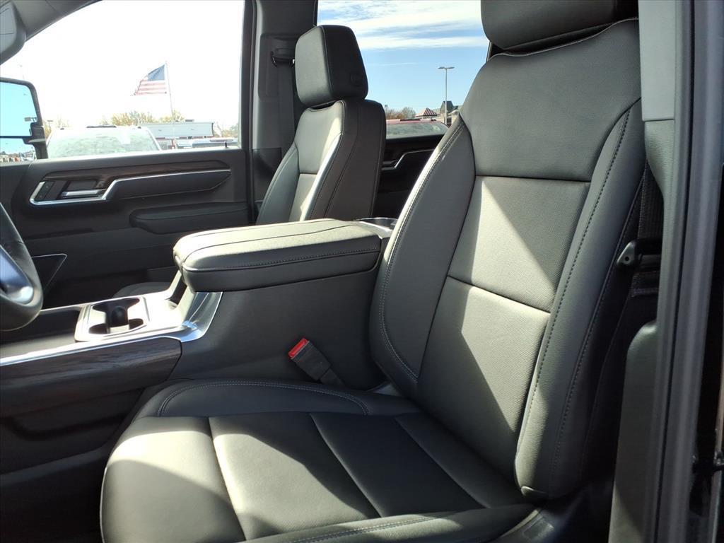 used 2025 GMC Sierra 2500 car, priced at $63,982