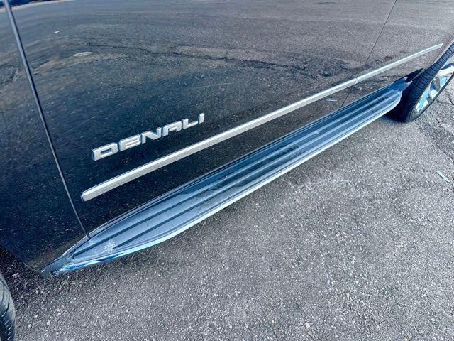 used 2020 GMC Yukon XL car, priced at $38,500