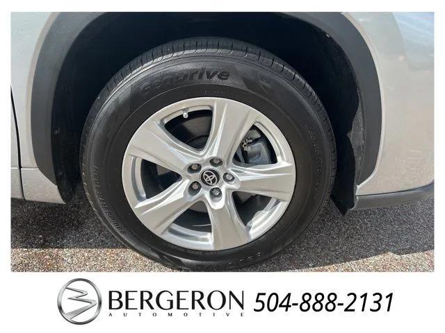 used 2023 Toyota Highlander car, priced at $33,961
