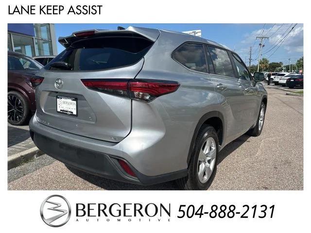 used 2023 Toyota Highlander car, priced at $33,961