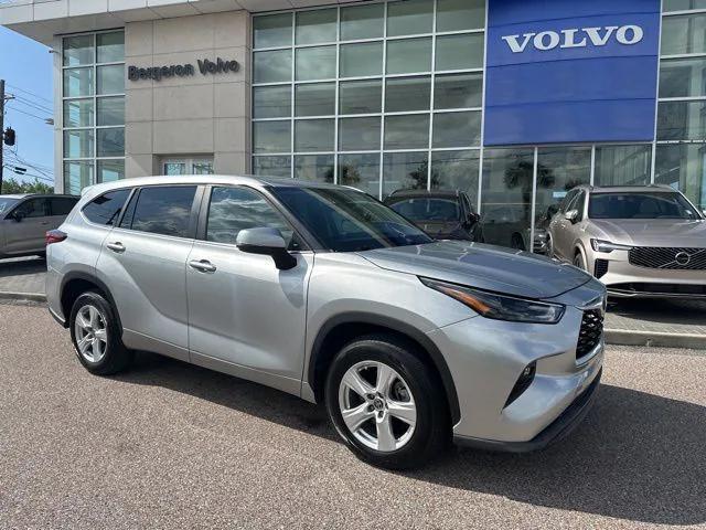 used 2023 Toyota Highlander car, priced at $31,000