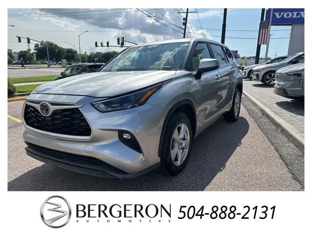 used 2023 Toyota Highlander car, priced at $33,961