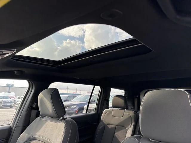new 2025 Jeep Grand Cherokee L car, priced at $39,720