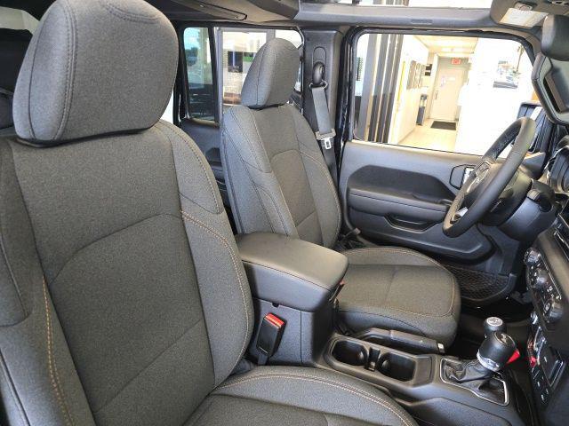 new 2025 Jeep Wrangler car, priced at $51,860