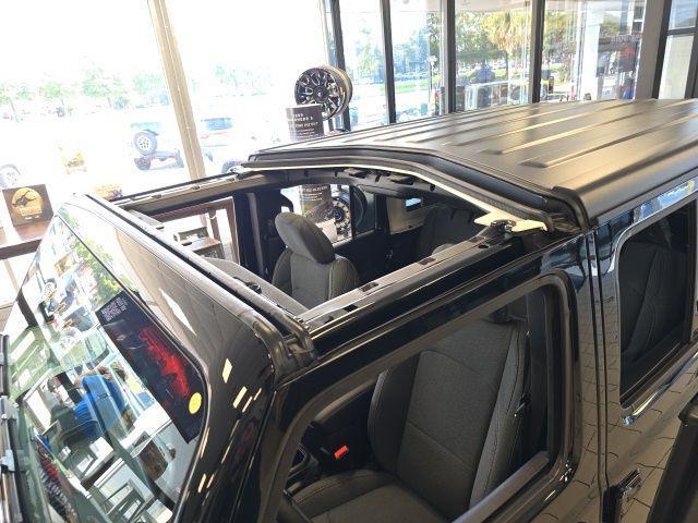 new 2025 Jeep Wrangler car, priced at $51,860