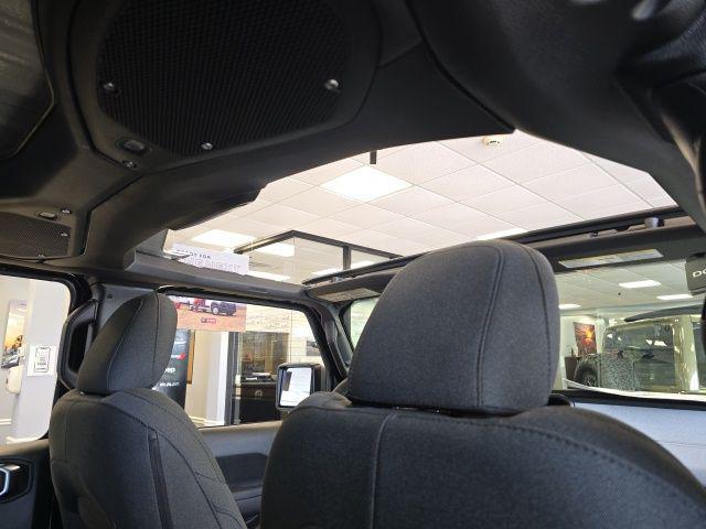 new 2025 Jeep Wrangler car, priced at $51,860