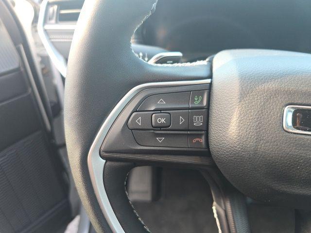 new 2025 Jeep Grand Cherokee car, priced at $41,580