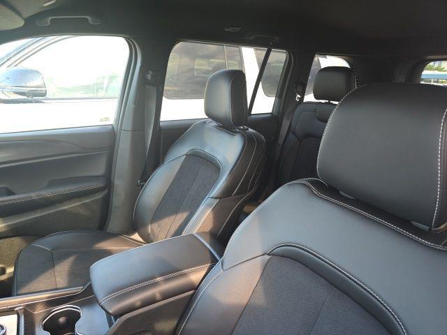 new 2025 Jeep Grand Cherokee car, priced at $41,580