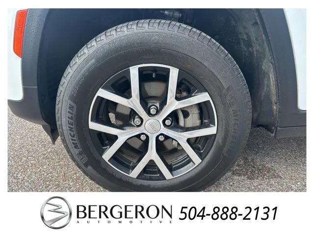 used 2024 Jeep Grand Cherokee car, priced at $37,845
