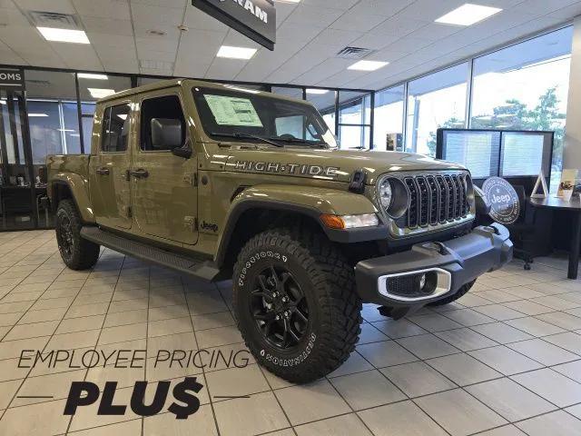 new 2025 Jeep Gladiator car, priced at $45,980