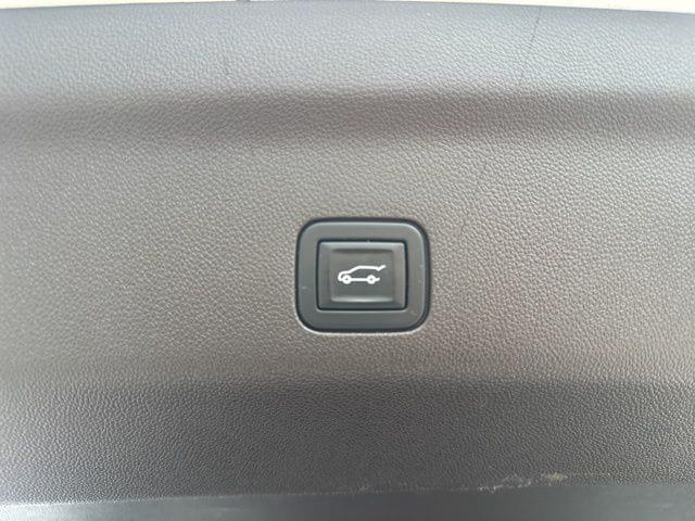 used 2021 GMC Yukon XL car, priced at $43,000