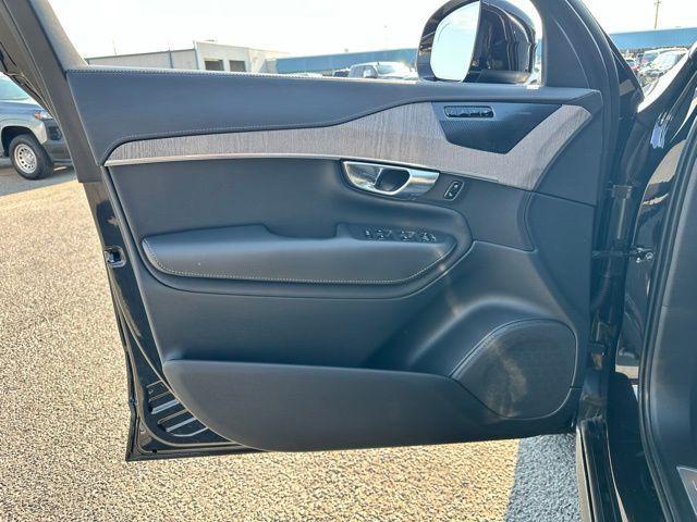 used 2022 Volvo XC90 Recharge Plug-In Hybrid car, priced at $42,000